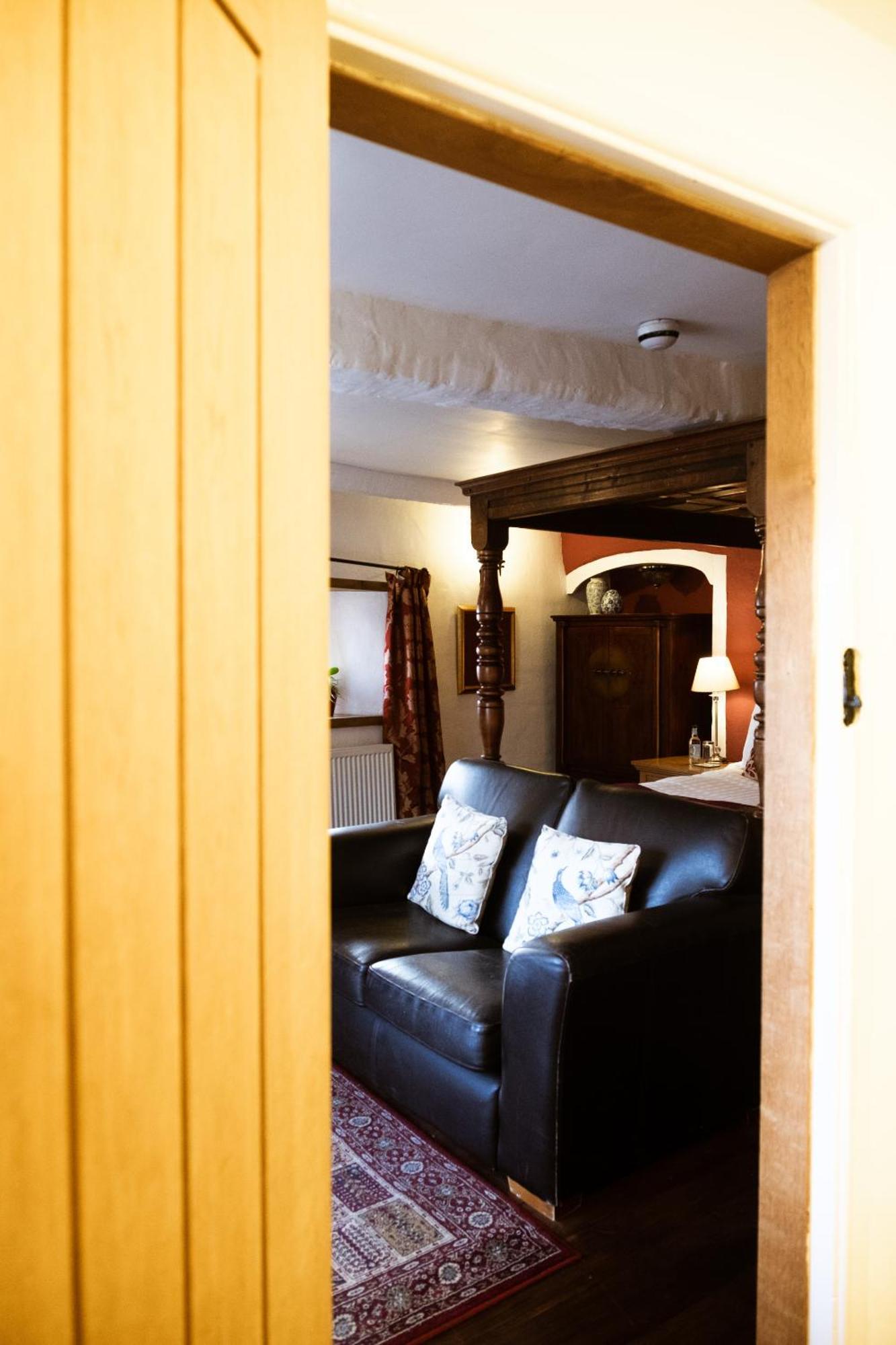 Kings Arms Hotel Abergavenny Zimmer foto