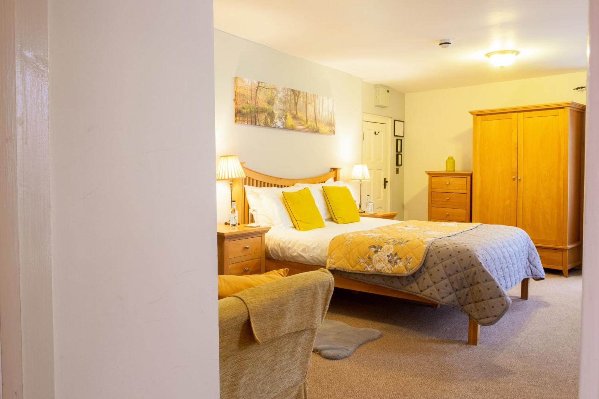 Kings Arms Hotel Abergavenny Zimmer foto